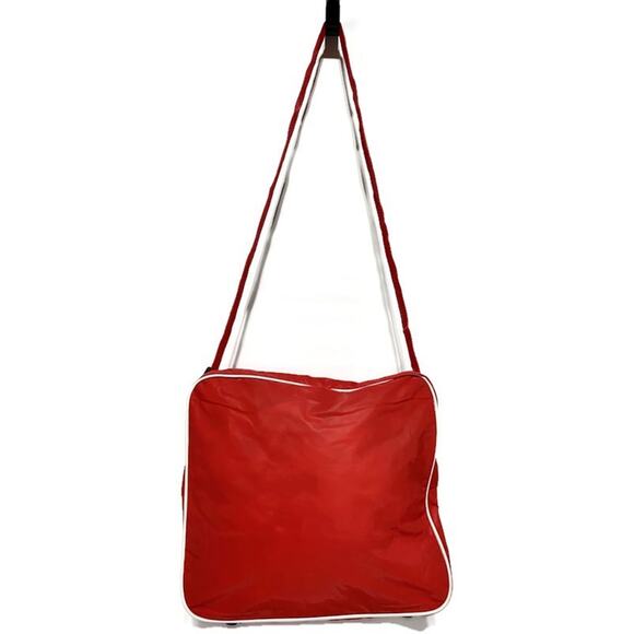 Vintage TWA Getaway Vacations Bag Carry-On Red White Adjustable Strap Zip NEW - Picture 2 of 8